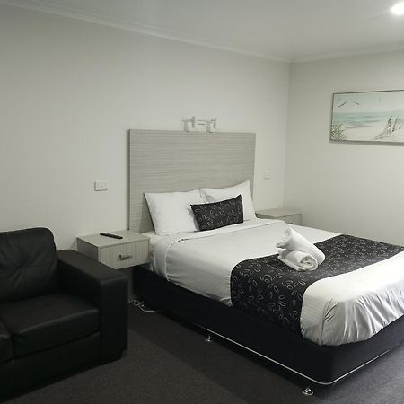 Big Valley Lakeside Paradise Motor Inn Shepparton Kültér fotó