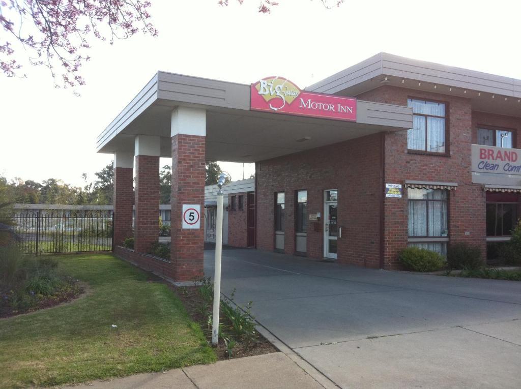 Big Valley Lakeside Paradise Motor Inn Shepparton Kültér fotó