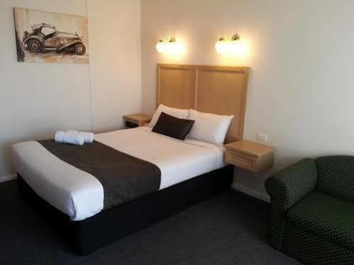 Big Valley Lakeside Paradise Motor Inn Shepparton Kültér fotó